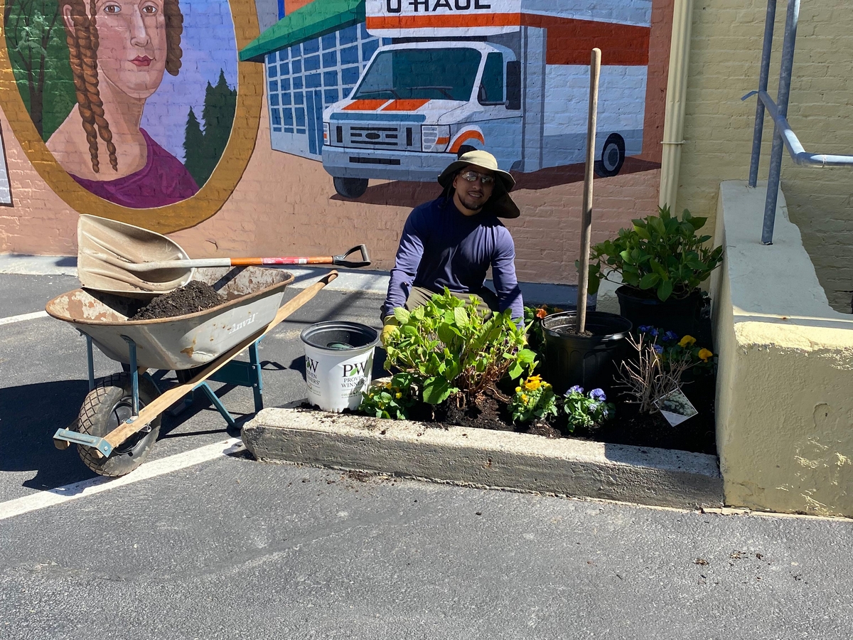 G&G LANDSCAPING SERVICES LLC